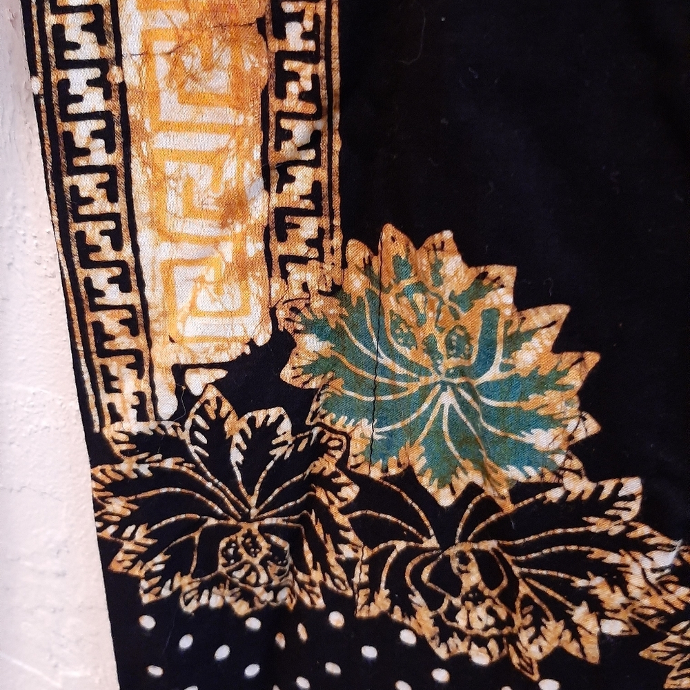❌TRADED ❌ Dewi Shinta Batik Indonesian Kaftan S-M - Picture 9 of 13